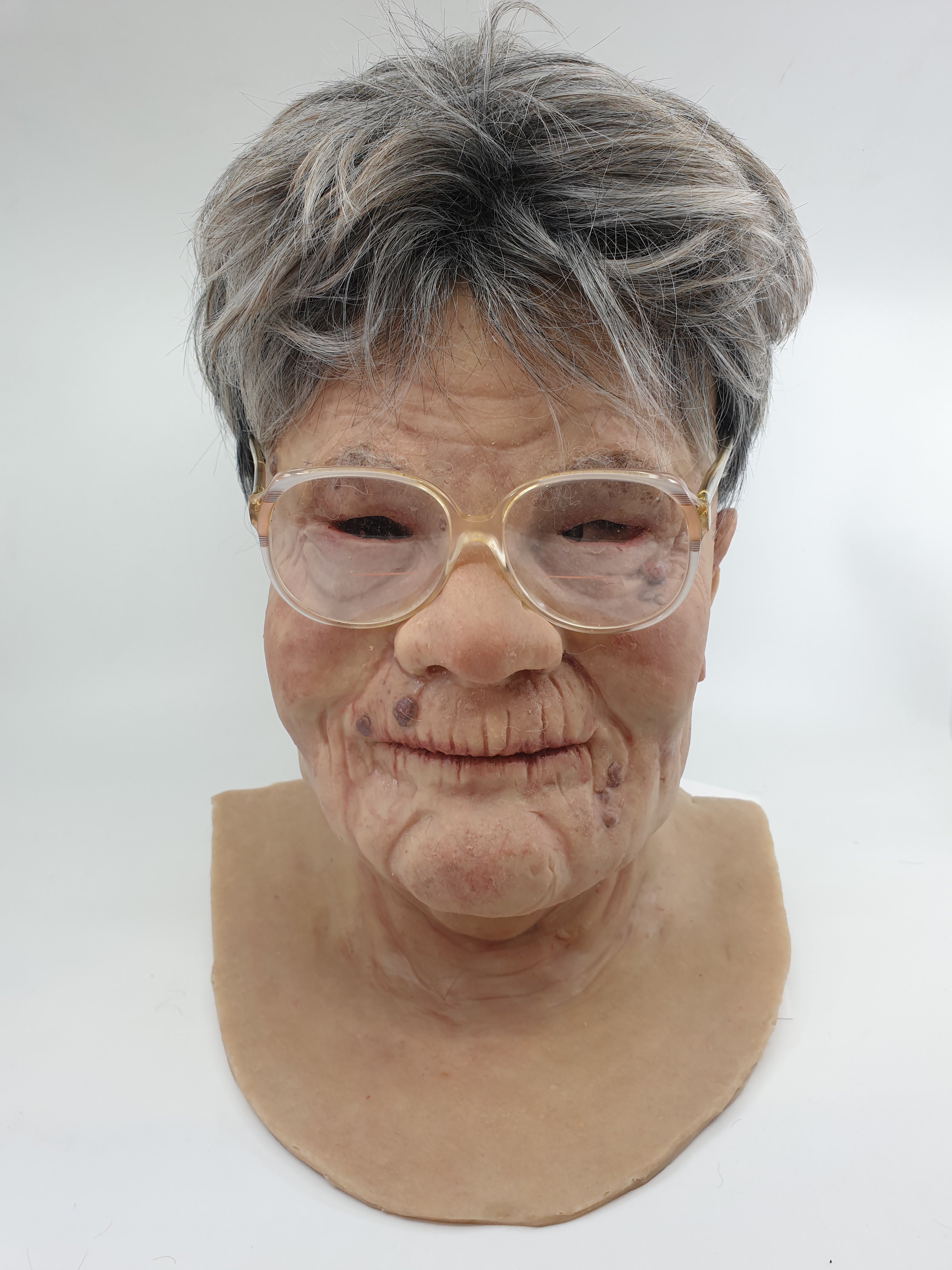 SIM - Facial overlay Female package