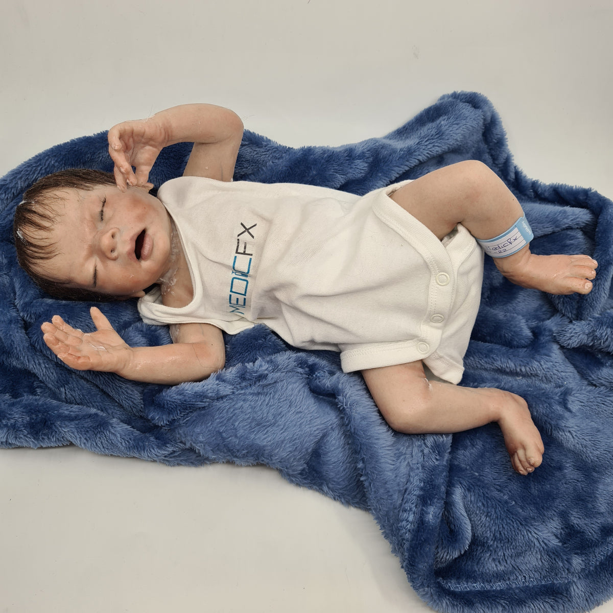 MO870 Baby Aiden- Birthing