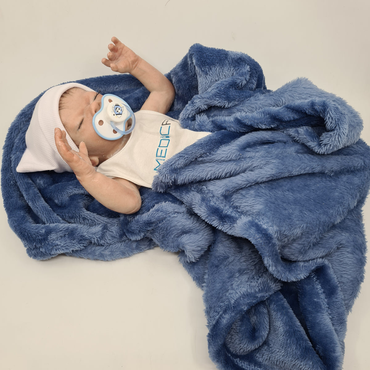 MO870 Baby Aiden- Birthing